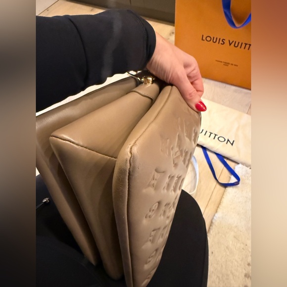 Louis Vuitton Coussin PM handbag (damaged) - Picture 6 of 17